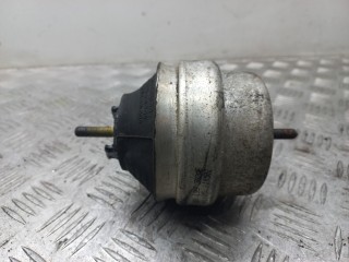 подушка крепления двигателя Audi A4 B5 [рестайлинг] 2000, 2.4 л., бензин, 8D0199379AG