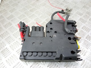 блок предохранителей Mercedes-Benz C-Класс W204/S204 2010, A2075401850