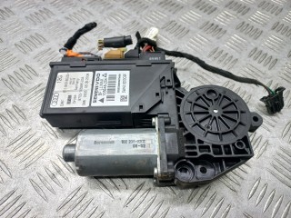 моторчик стеклоподъемника передний правый Audi A4 B7 2006, 8E1959802G