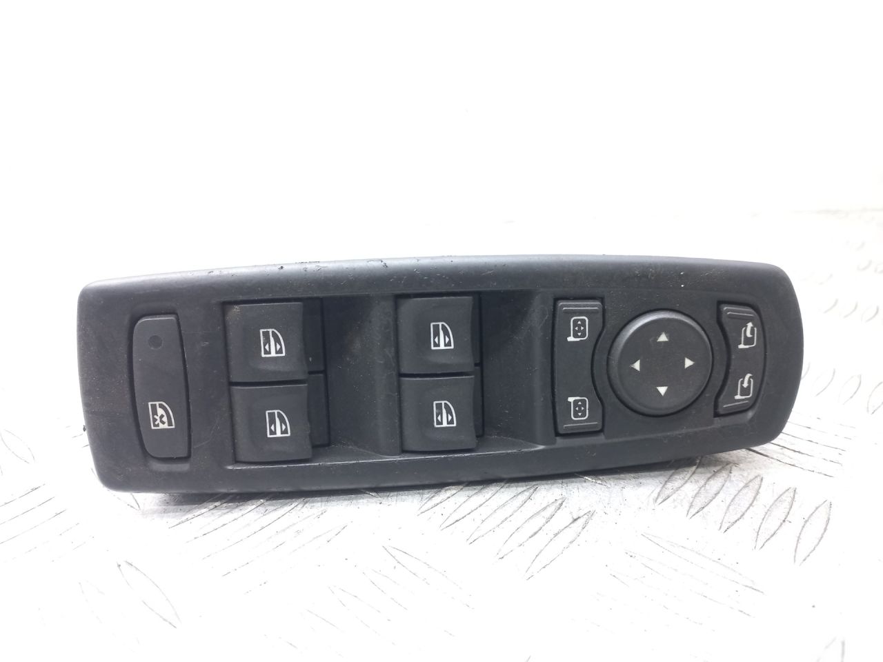 блок управления стеклоподъемниками Renault Laguna 3 поколение 2009, 809610006R - фото №1