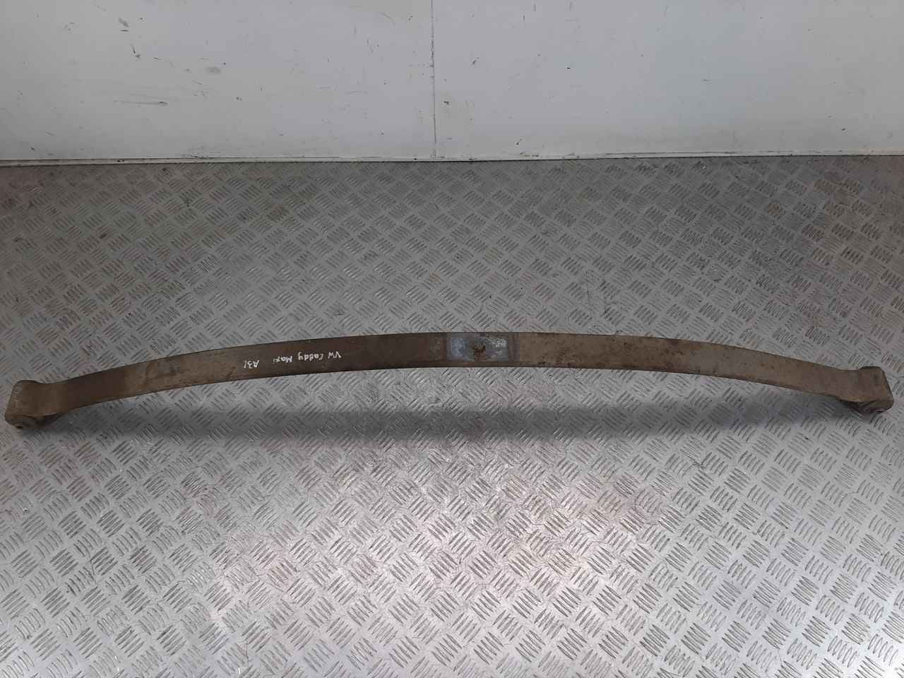 рессора Volkswagen Caddy 3 поколение 2008, 1.9 л., BLS, дизель, МКПП - фото №1