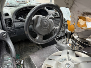 Renault Laguna 2 поколение