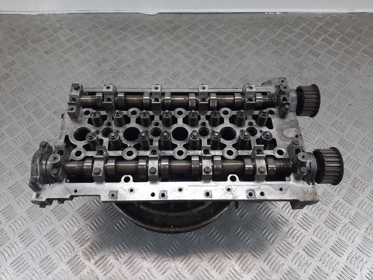 головка блока цилиндров Renault Master 2 поколение 2003, 2.5 л., DCi, дизель, 8200408642 - фото №1