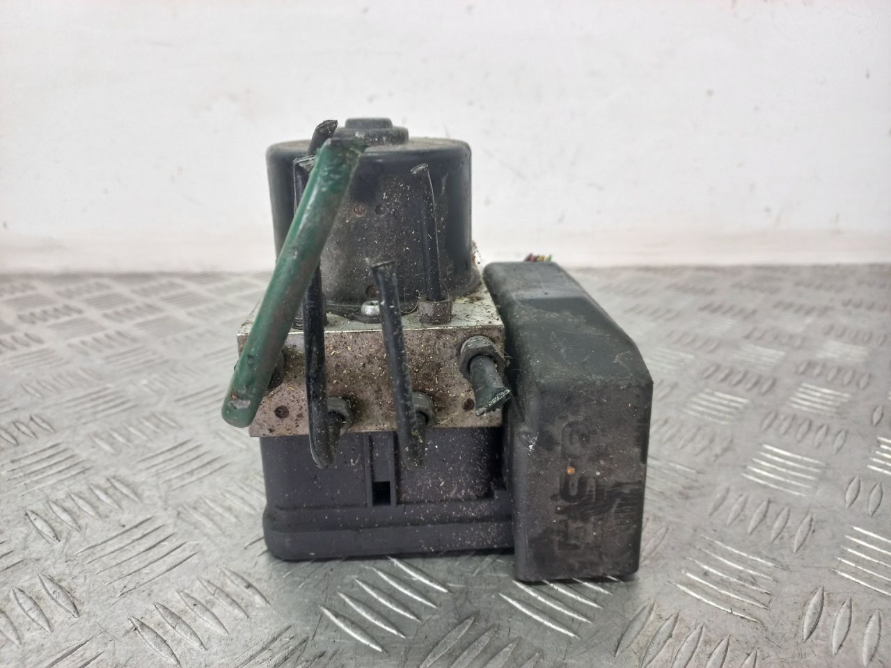 блок ABS Peugeot 207 CC 1 поколение 2008, 1.6 л., i, бензин, 9676244380 - фото №1