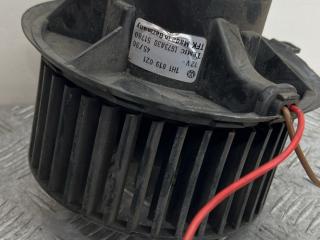 моторчик печки Volkswagen Golf 3 поколение 1996, 1.6 л., i, AFT, бензин, АКПП, 1H1819021