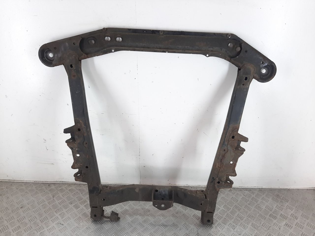 балка подвески передняя (подрамник) Dacia Logan 1 поколение 2008 - фото №1