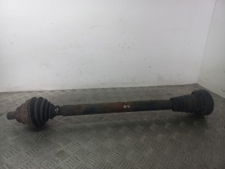 полуось передняя правая (приводной вал, ШРУС) Volkswagen Passat B6 2006, 2.0 л., TDi PD, BMP, дизель