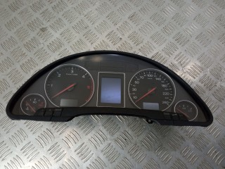 щиток приборов (приборная панель) Audi A4 B6 2001, 2.5 л., дизель, 8E0920900M