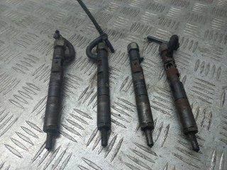 форсунка Renault Scenic 2 поколение 2006, 1.5 л., дизель, 8200676774