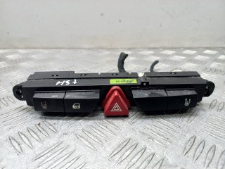 кнопка аварийной сигнализации Kia Ceed 1 поколение 2008, 1.6 л., CRDi, дизель, 93700-1H000