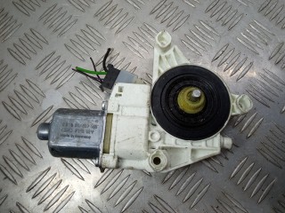 моторчик стеклоподъемника задний левый Mercedes-Benz C-Класс W204/S204 2010, 0130822505