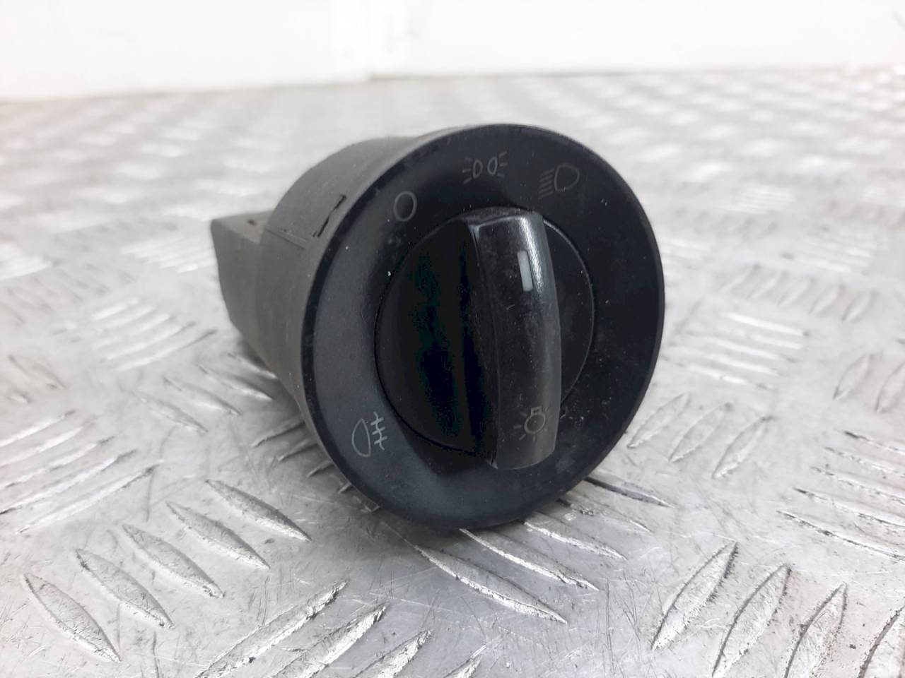 переключатель света Volkswagen Polo 4 поколение 2005, - - фото №1