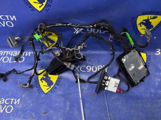 Беспроводное зарядное устройство Volvo XC90 2 поколение [рестайлинг] 2022, 2.0 л., гибрид, АКПП, коричневый, внедорожник 5 дв., полный подключаемый привод, правый руль, 32226738