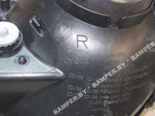 фара правая Toyota Yaris 3 поколение XP150 2018