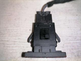 кнопка аварийной сигнализации Volkswagen Touareg 1 поколение 2005