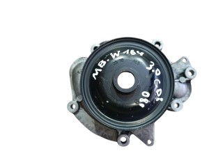 помпа Mercedes-Benz M-Класс W164 2008, 3.0 л., дизель