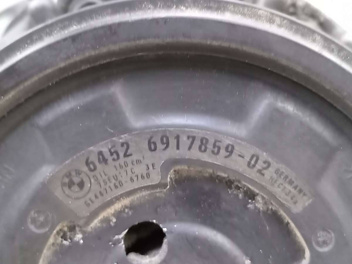 компрессор кондиционера BMW 7 серия E65/E66/E67 2004, 3.0 л., i, бензин - фото №1