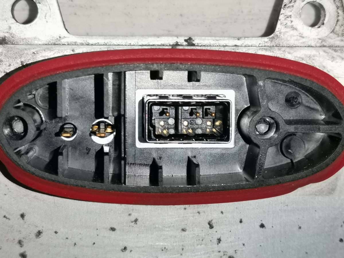 блок розжига ксенона Peugeot 407 1 поколение 2007 - фото №1