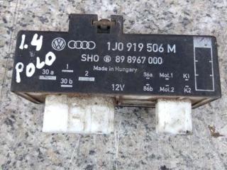 блок управления вентилятором (реле) Volkswagen Polo 3 поколение 1996, 1.4 л., бензин, хетчбэк 5 дв.