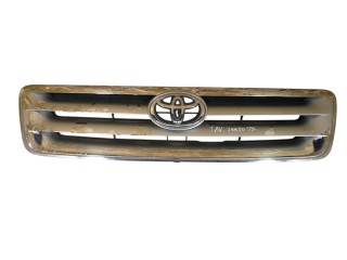 решетка радиатора Toyota Avensis Verso 1 поколение [рестайлинг] 2003