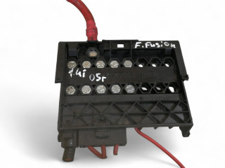 блок предохранителей Ford Fusion 1 поколение 2005, 1.4 л., бензин, 2S6T14A073BB