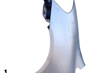 крыло переднее левое Toyota Avensis Verso 1 поколение 2003