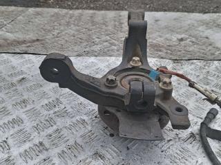 ступица передняя левая Opel Astra H 2005