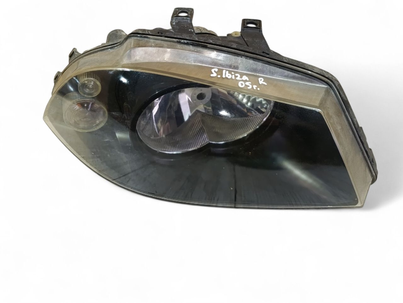 фара правая SEAT Ibiza 3 поколение 2005 - фото №1