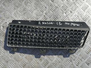 решетка радиатора Renault Master 2 поколение 2003