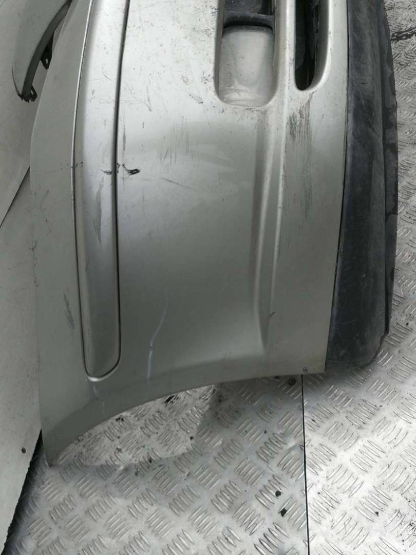 бампер передний Toyota Avensis 2 поколение (T250) 2003 - фото №1