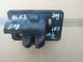 замок багажника Mercedes-Benz M-Класс W163 1998, 2.7 л., дизель - фото №2