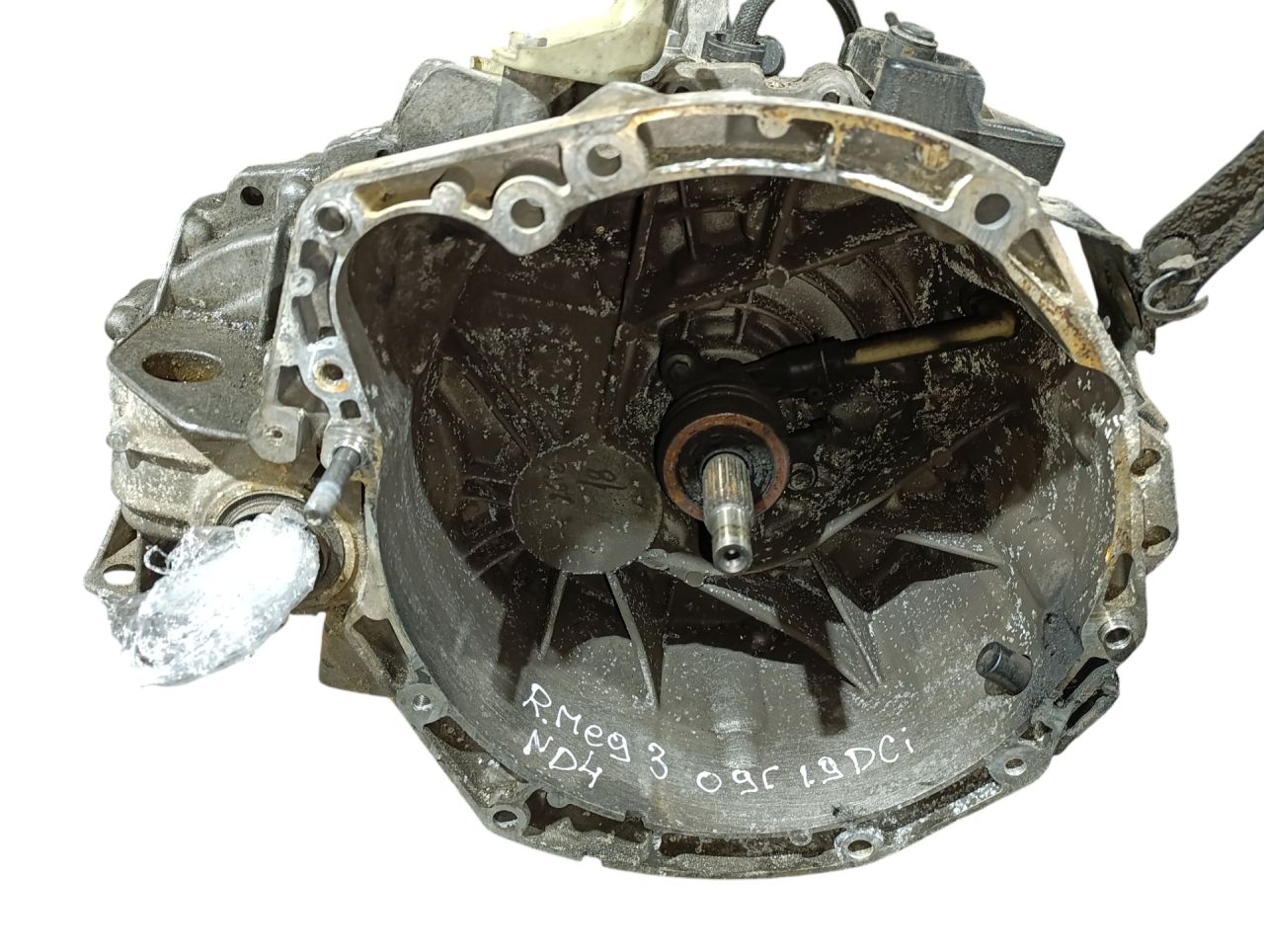 КПП механическая (МКПП) Renault Megane 3 поколение 2009, 1.9 л., DCi, дизель, ND4001 - фото №1