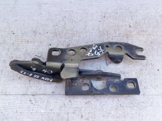 петля капота правая BMW X5 E53 2001