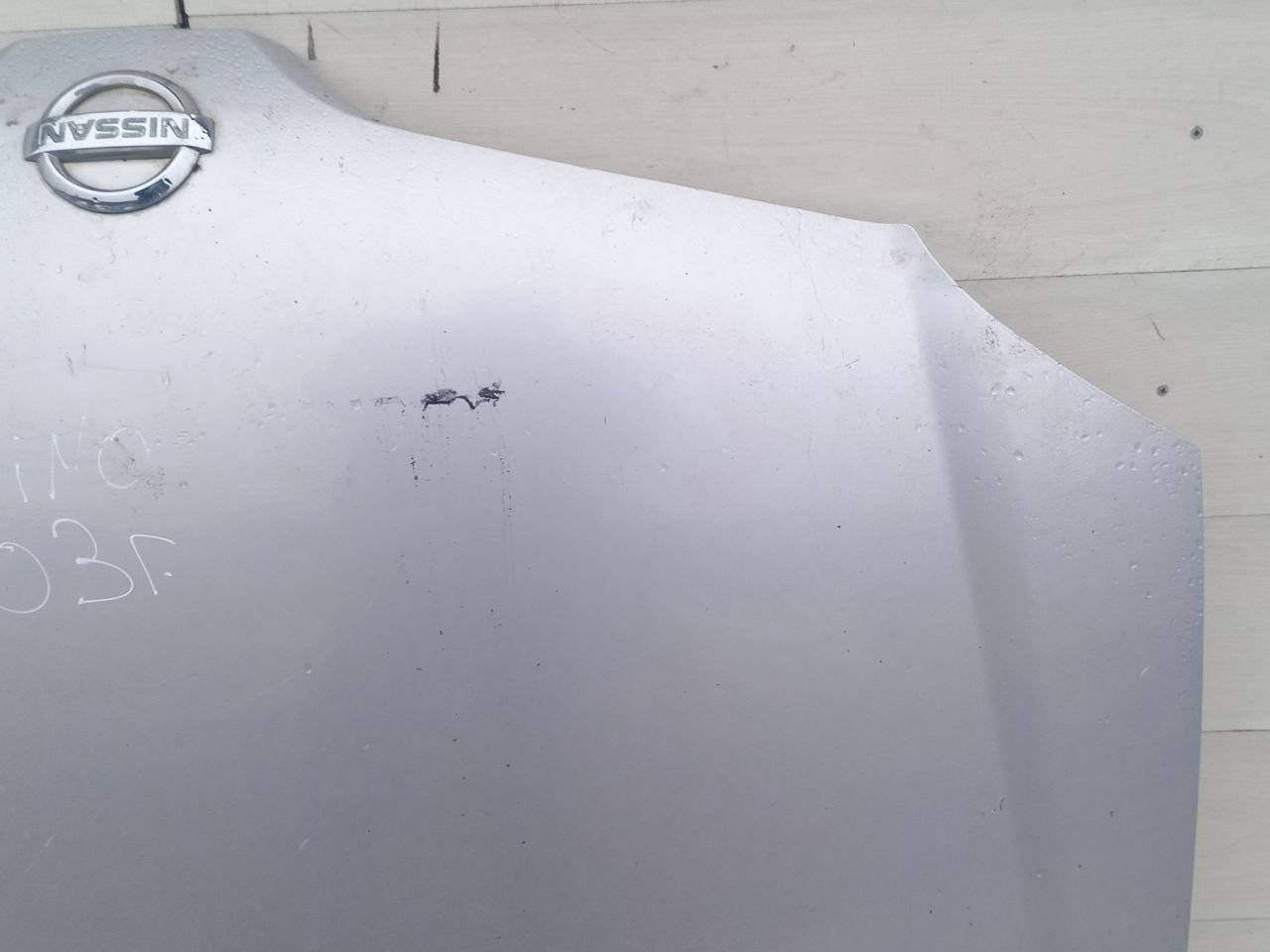 капот Nissan Almera Tino V10 2003 - фото №1