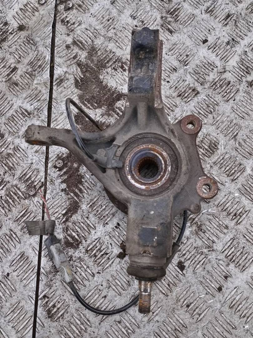 ступица передняя левая Peugeot 3008 1 поколение 2010 - фото №1