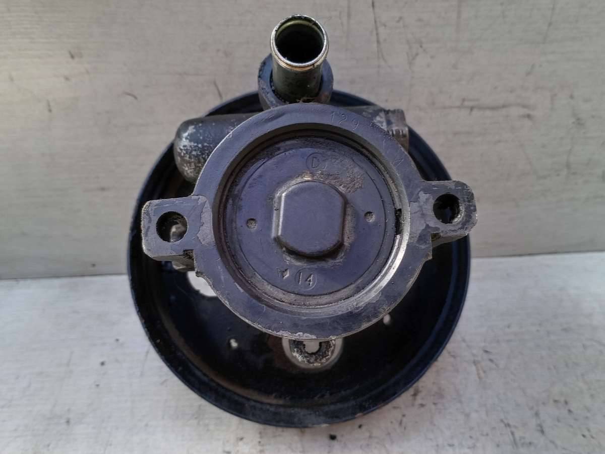 насос гидроусилителя руля Saab 9000 1 поколение 1993, 2.3 л., Ti, бензин - фото №1