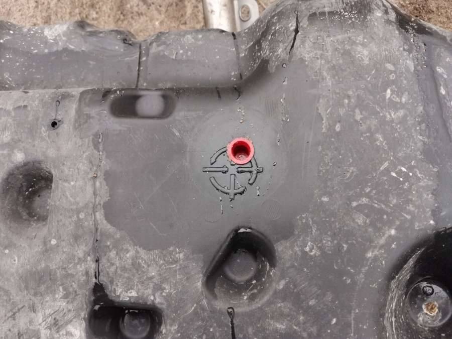 бак топливный Dacia Sandero 2 поколение 2013, 1.5 л., DCi, дизель, хетчбэк 5 дв. - фото №1