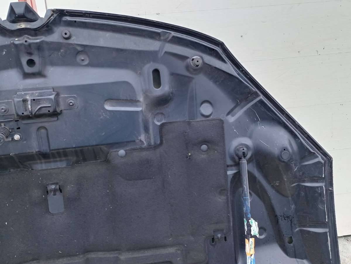 капот Renault Megane 3 поколение 2012 - фото №1