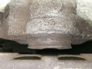 суппорт задний правый Renault Laguna 3 поколение 2010