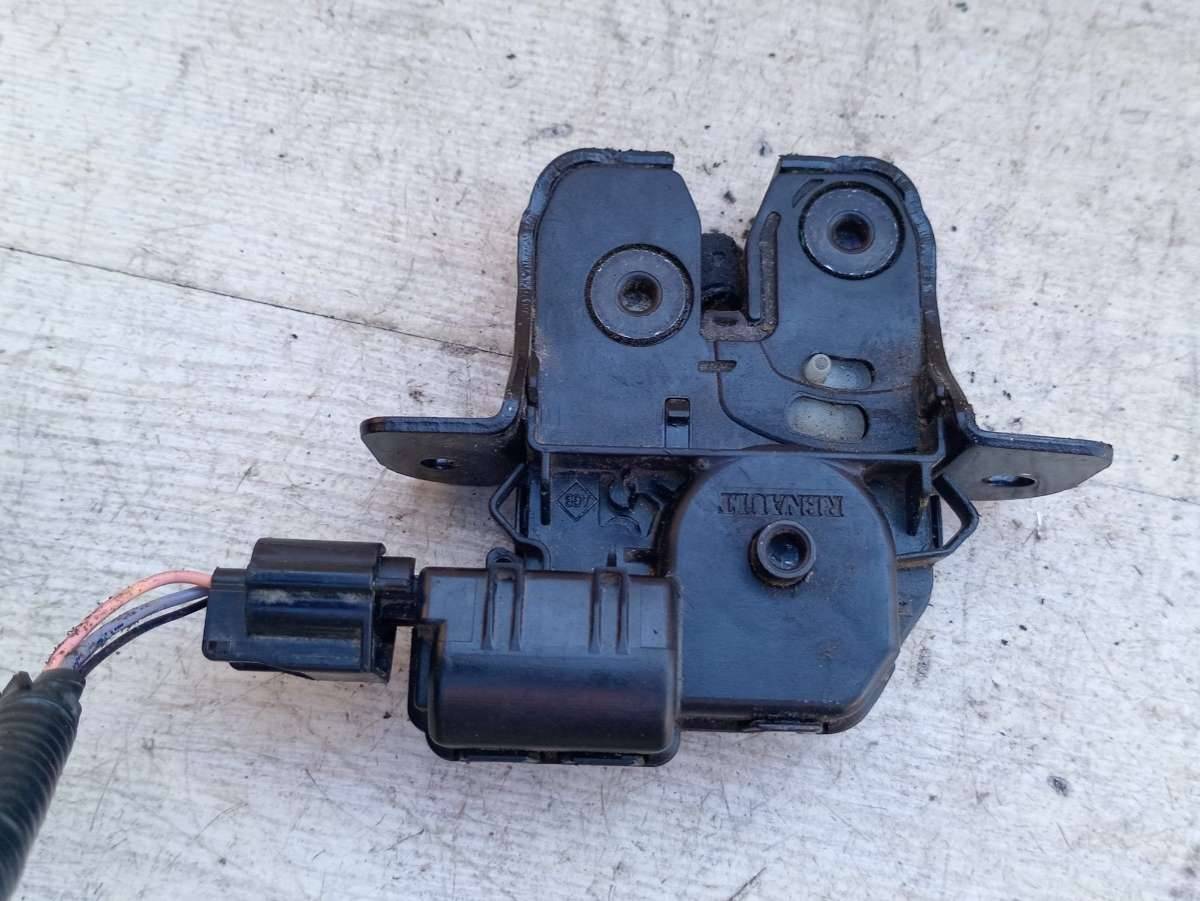 замок багажника Nissan Micra 5 поколение K14 2018 - фото №1