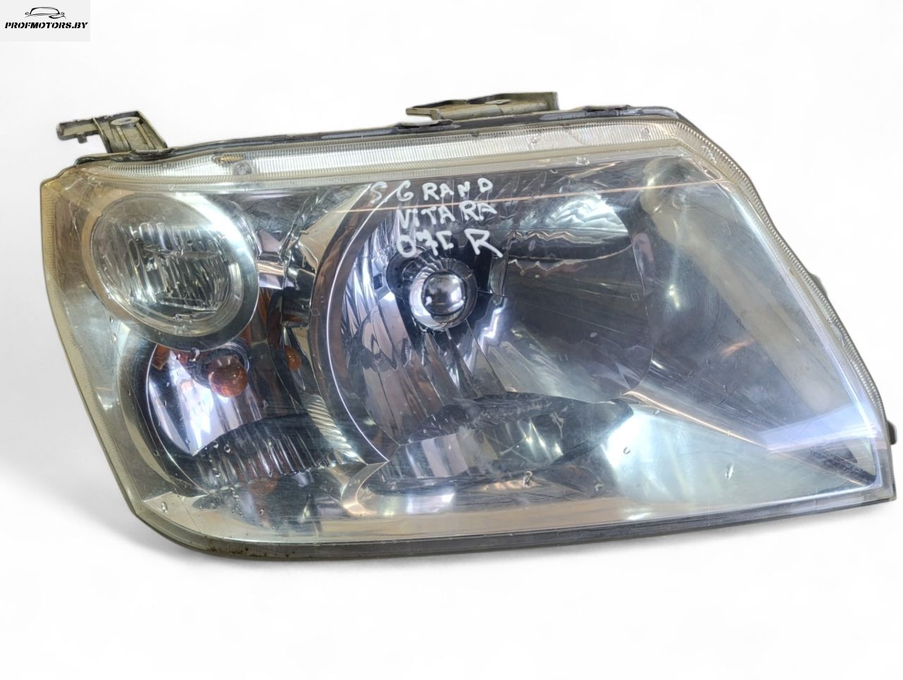 фара правая Suzuki Grand Vitara 2 поколение 2007 - фото №1