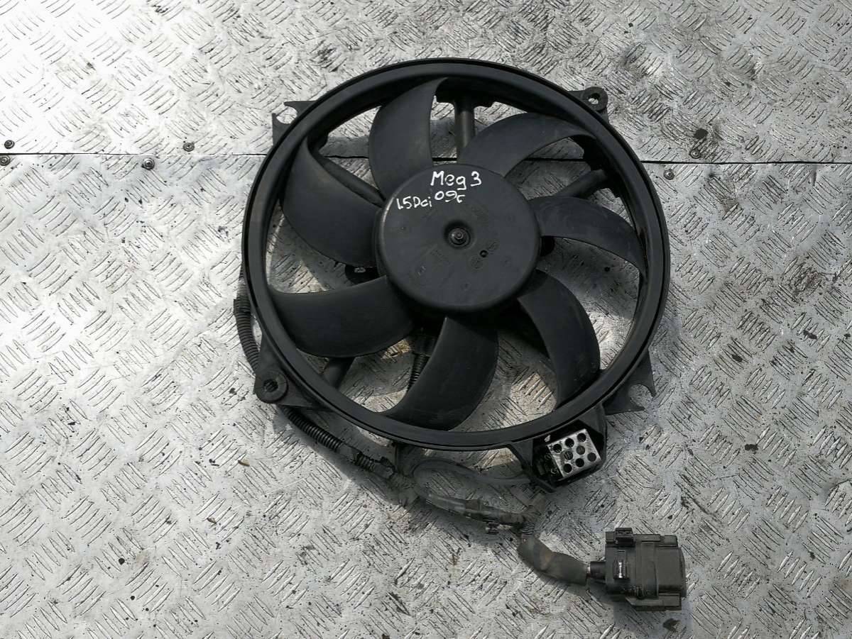 вентилятор радиатора Renault Megane 3 поколение 2009 - фото №1