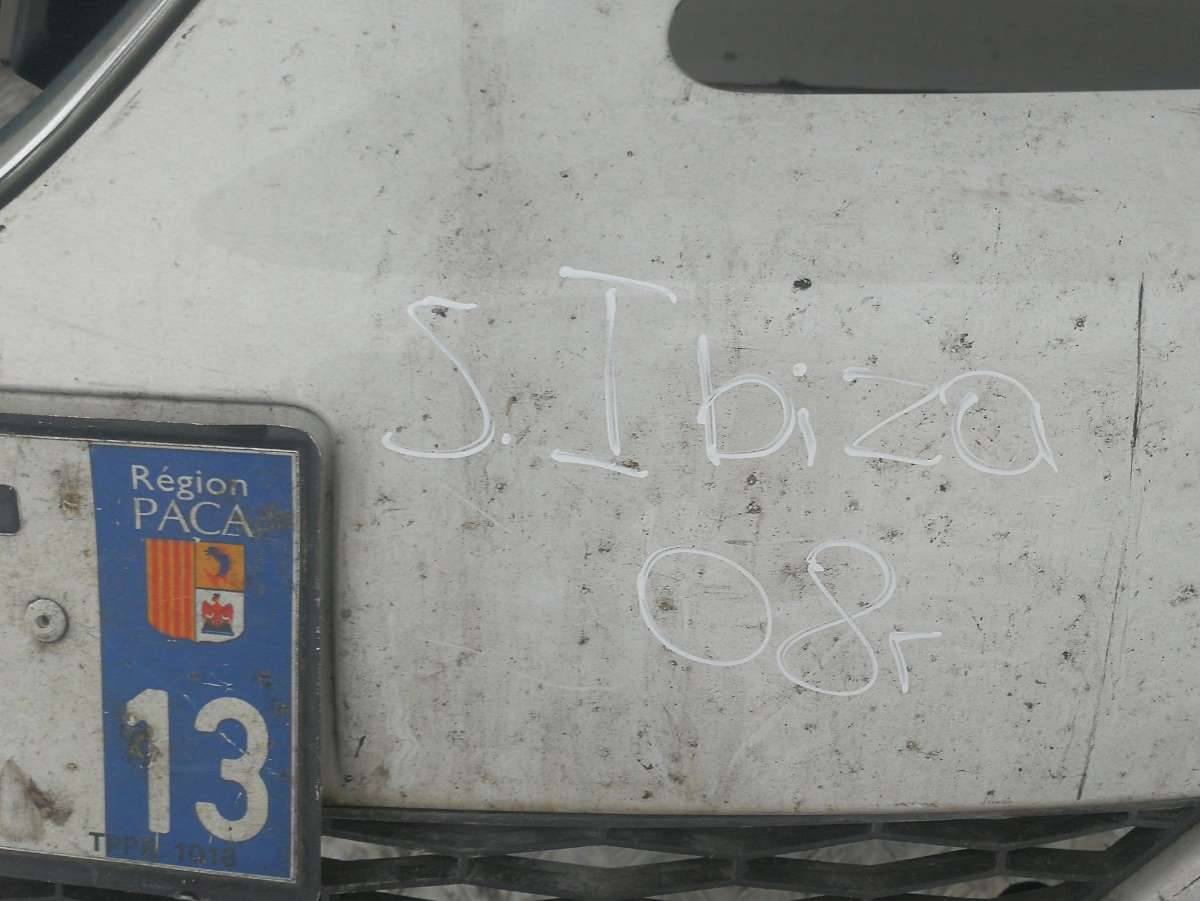 бампер передний SEAT Ibiza 4 поколение 2009 - фото №1