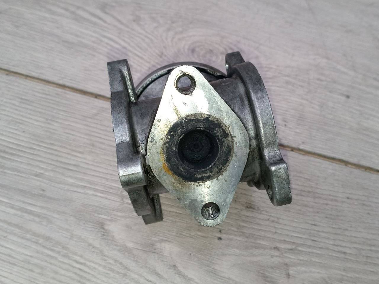 клапан EGR Volkswagen Polo 4 поколение 2005, 1.4 л., дизель - фото №1