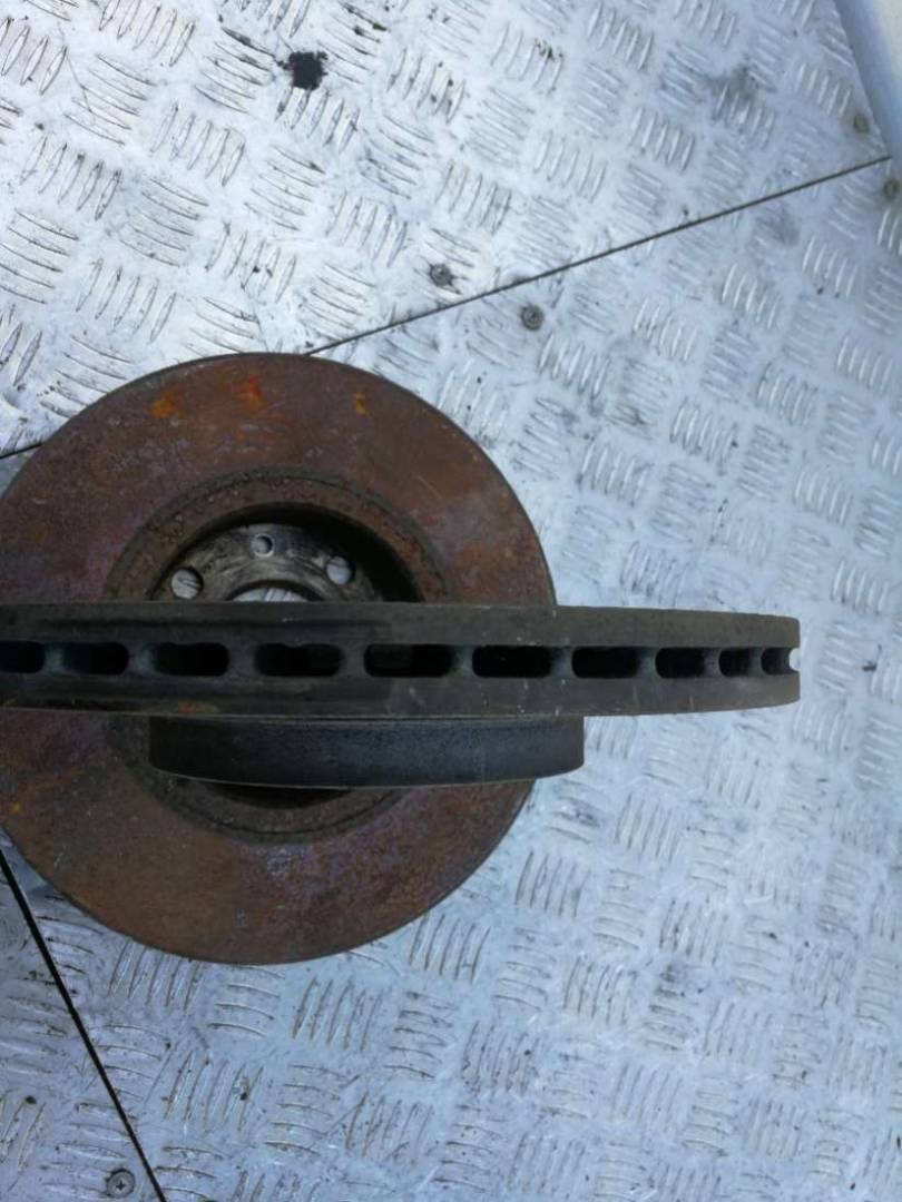 диск тормозной передний Renault Zoe 1 поколение 2016 - фото №1