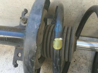 стойка передняя левая Renault Scenic 3 поколение 2011