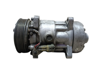 компрессор кондиционера Renault Megane 1 поколение [рестайлинг] 2000, 1.6 л., бензин