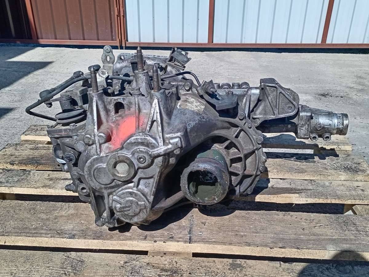 КПП механическая (МКПП) Citroen C-Crosser 1 поколение 2007, 2.2 л., HDi, дизель - фото №1