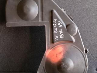 защита (кожух) ремня ГРМ Volkswagen Golf 4 поколение 1999