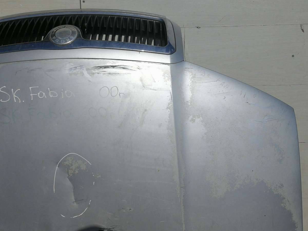 капот Skoda Fabia 1 поколение (6Y) 2000 - фото №1